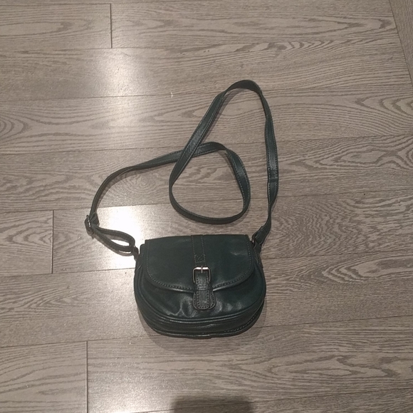 Roots Handbags - Genuine leather bag by Roots🍀🍀🍀